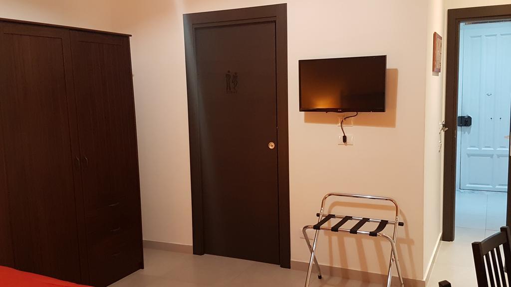 包纳鲁纳住宿加早餐旅馆 巴勒莫 外观 照片